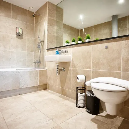 The Onyx Suite Manchester Exterior photo